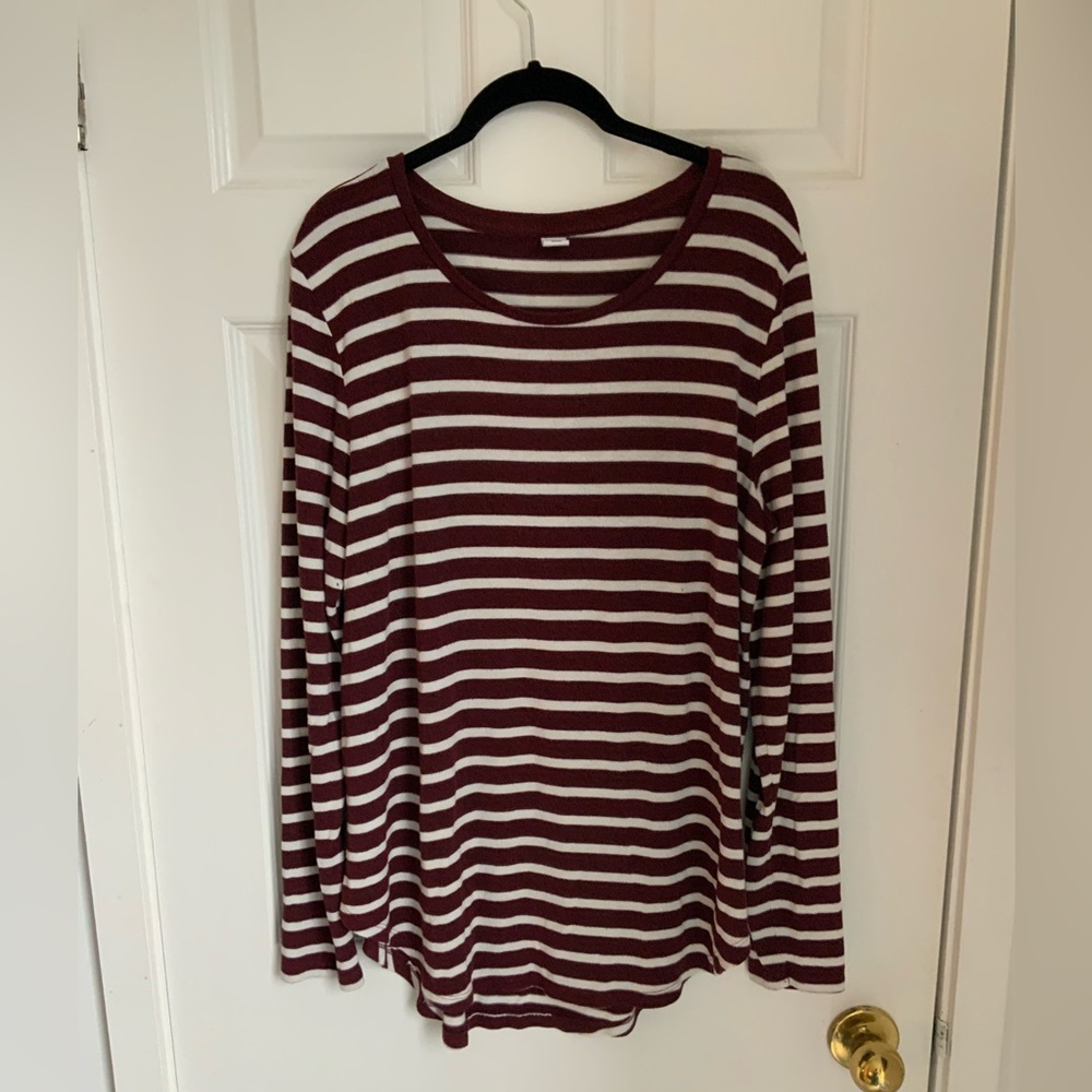 Old Navy Long sleeve Tee XL